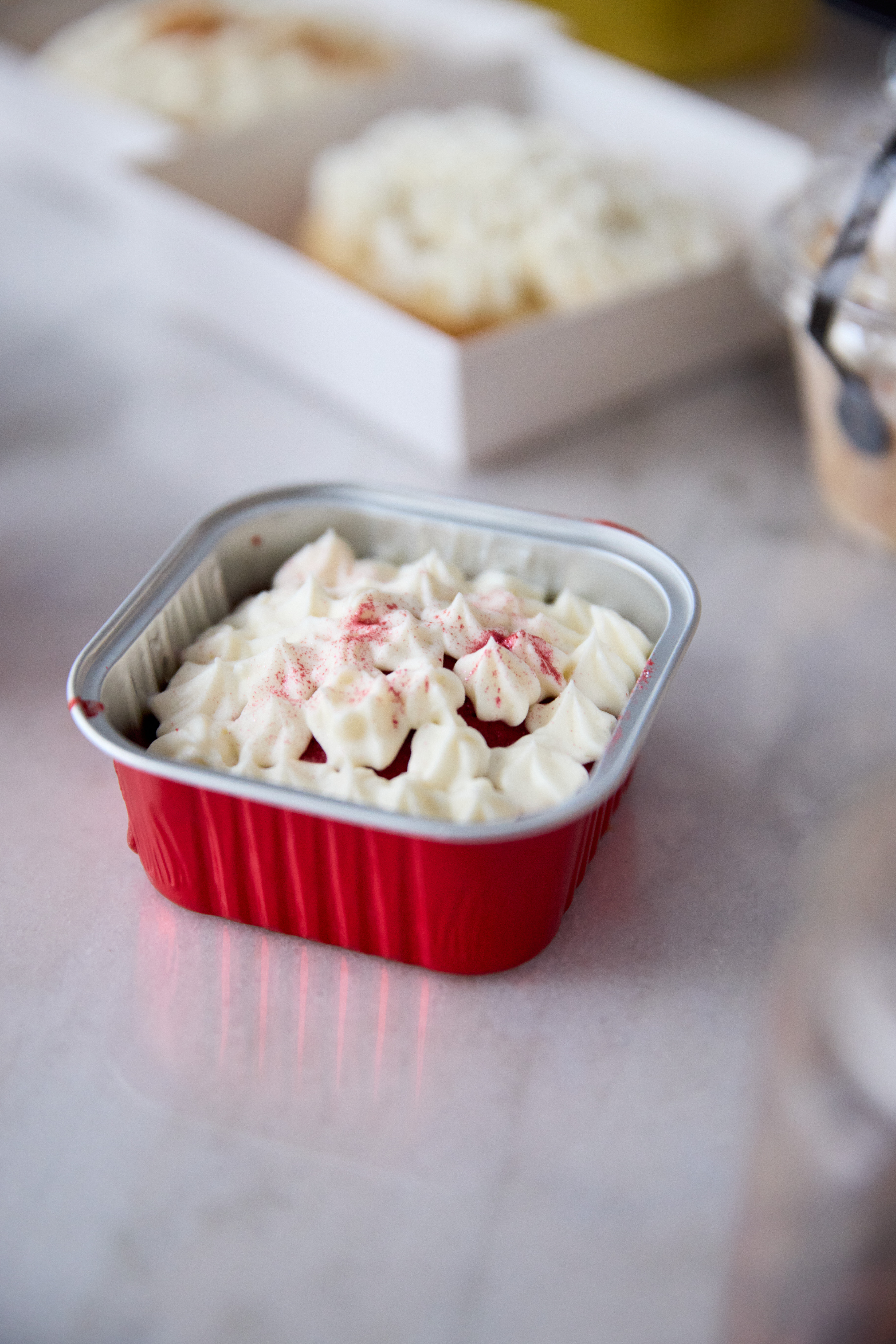 Strawberry Mini Cake Tub